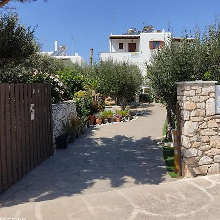 Sunset Studios And Apartments For Adults Over 21 Only Науса Экстерьер фото