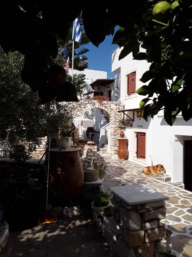 Sunset Studios And Apartments For Adults Over 21 Only Науса Экстерьер фото