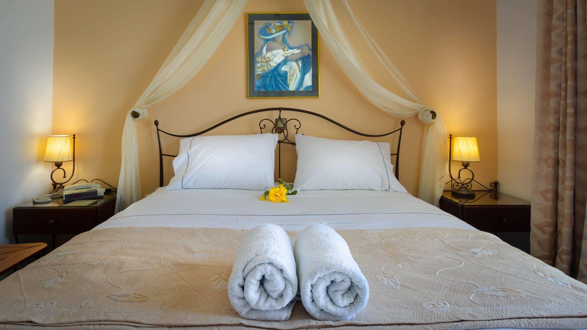Sunset Studios And Apartments For Adults Over 21 Only Науса Экстерьер фото