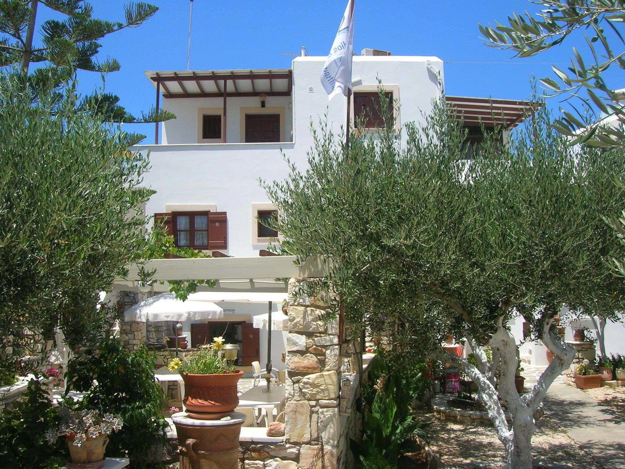 Sunset Studios And Apartments For Adults Over 21 Only Науса Экстерьер фото