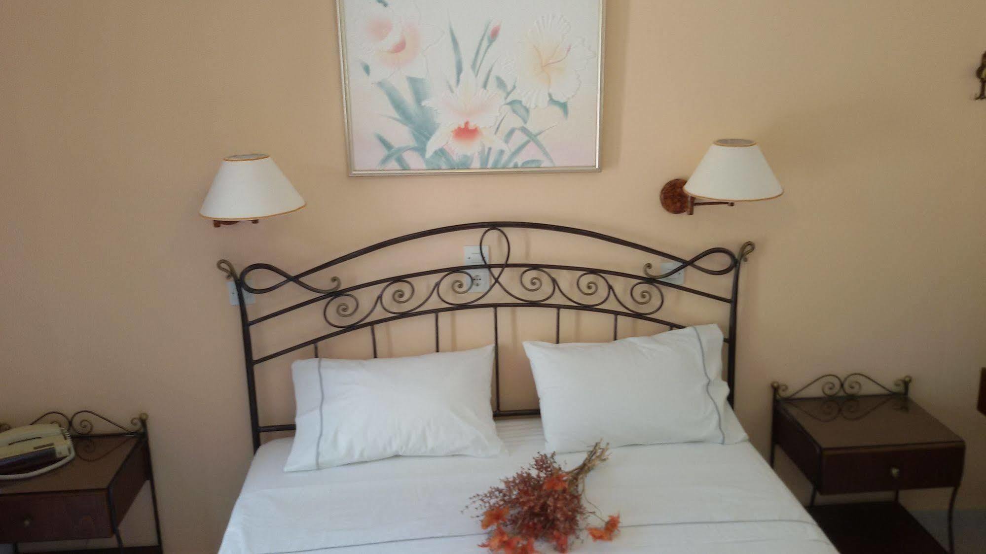 Sunset Studios And Apartments For Adults Over 21 Only Науса Экстерьер фото
