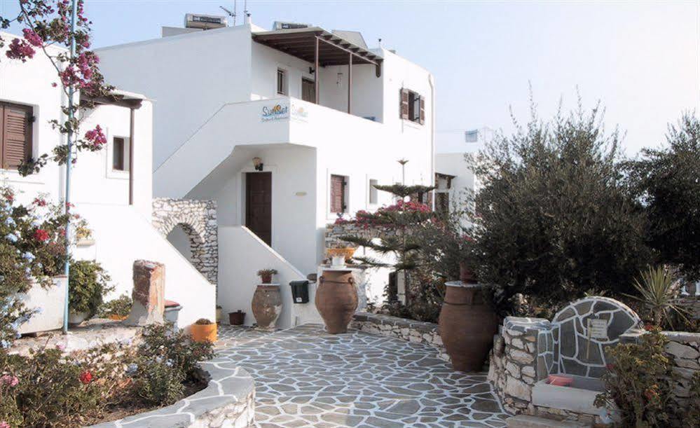 Sunset Studios And Apartments For Adults Over 21 Only Науса Экстерьер фото